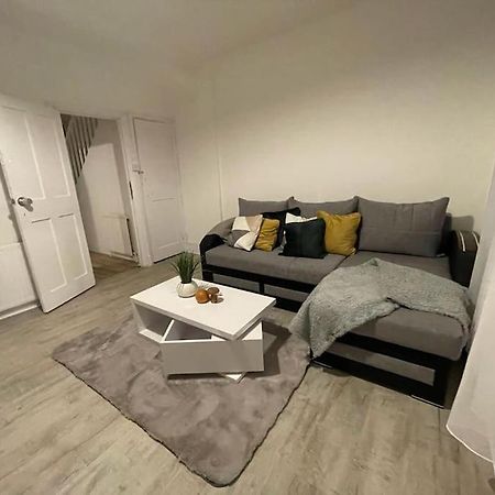 Comfortable 2 Bedroom On Tower Bridge ロンドン エクステリア 写真