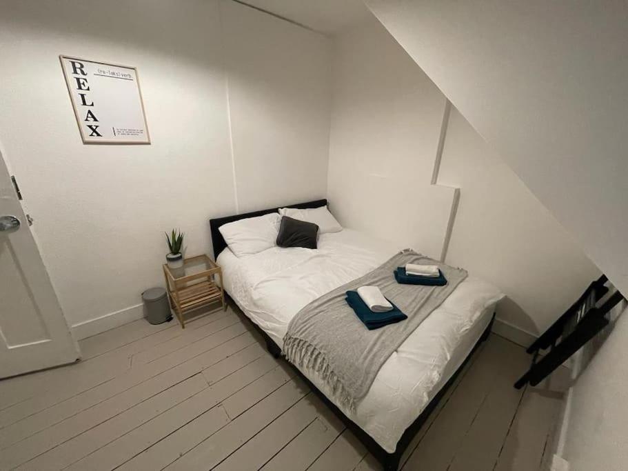 Comfortable 2 Bedroom On Tower Bridge ロンドン エクステリア 写真